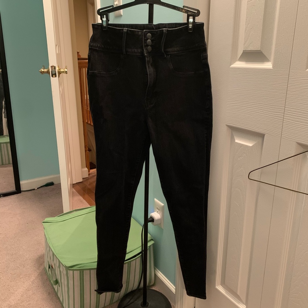 American Eagle High-Waisted Button Jeans
